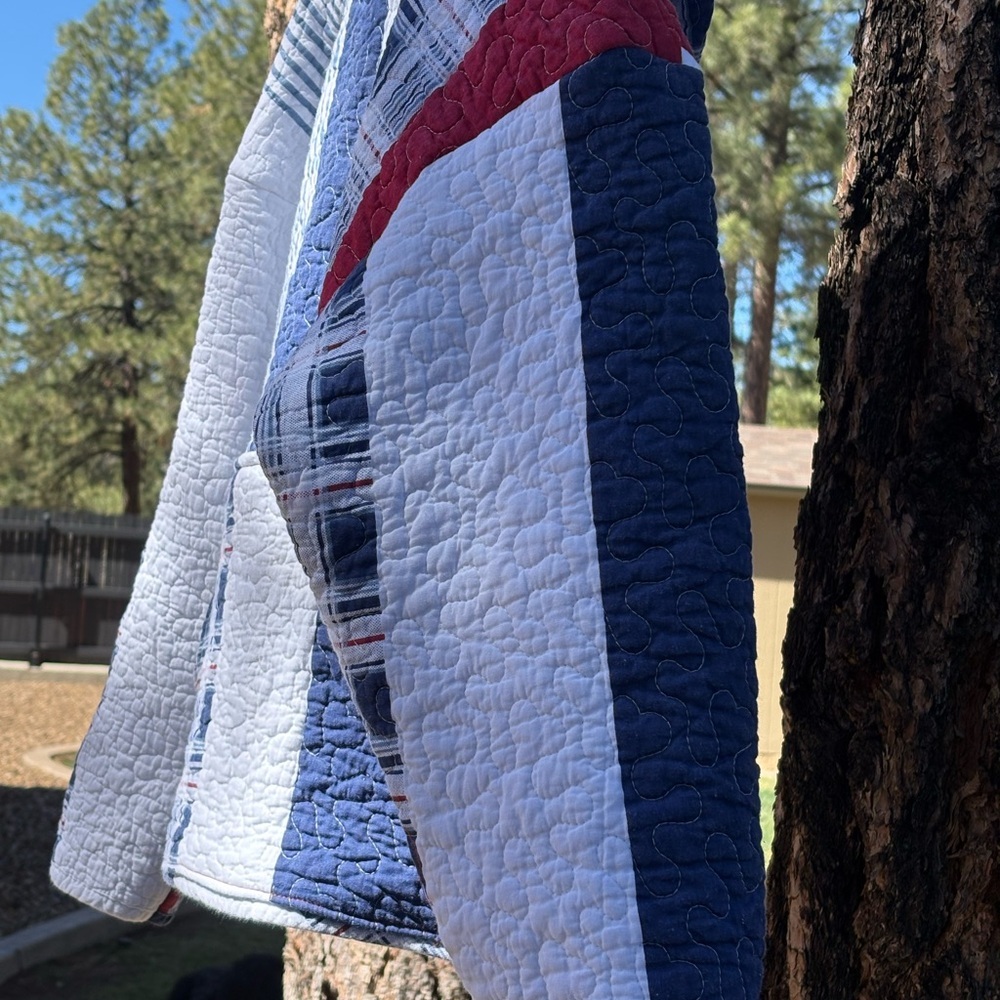Patchwork Quilted Hoodie in Blue and Red - Picture 4 of 7